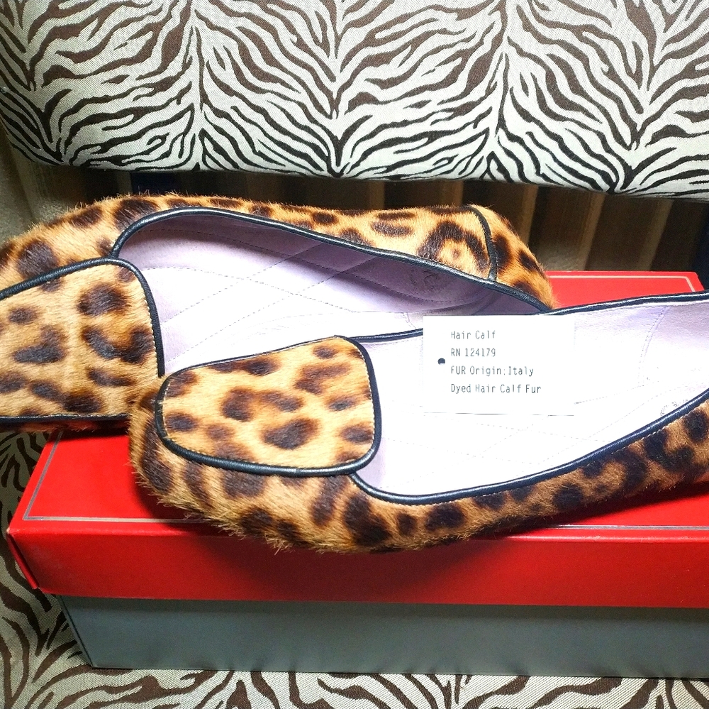 Calf hair leopard moc slipper size 6.5